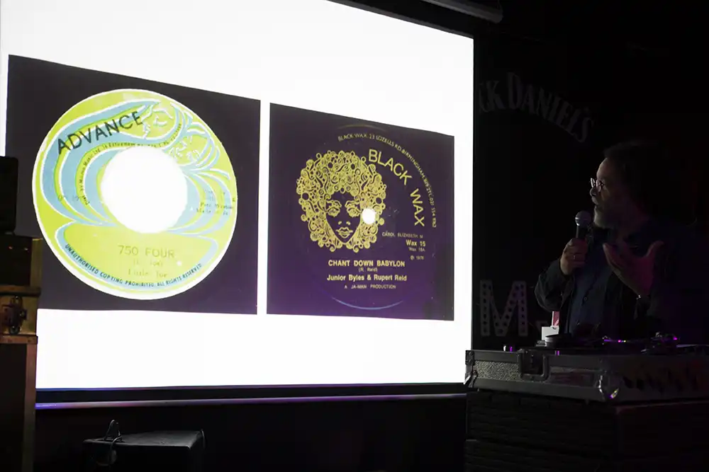 Shoulder Move event with Goldsmiths & The Wire @ Amersham Arms (11 June 2016) Photo One Love Books