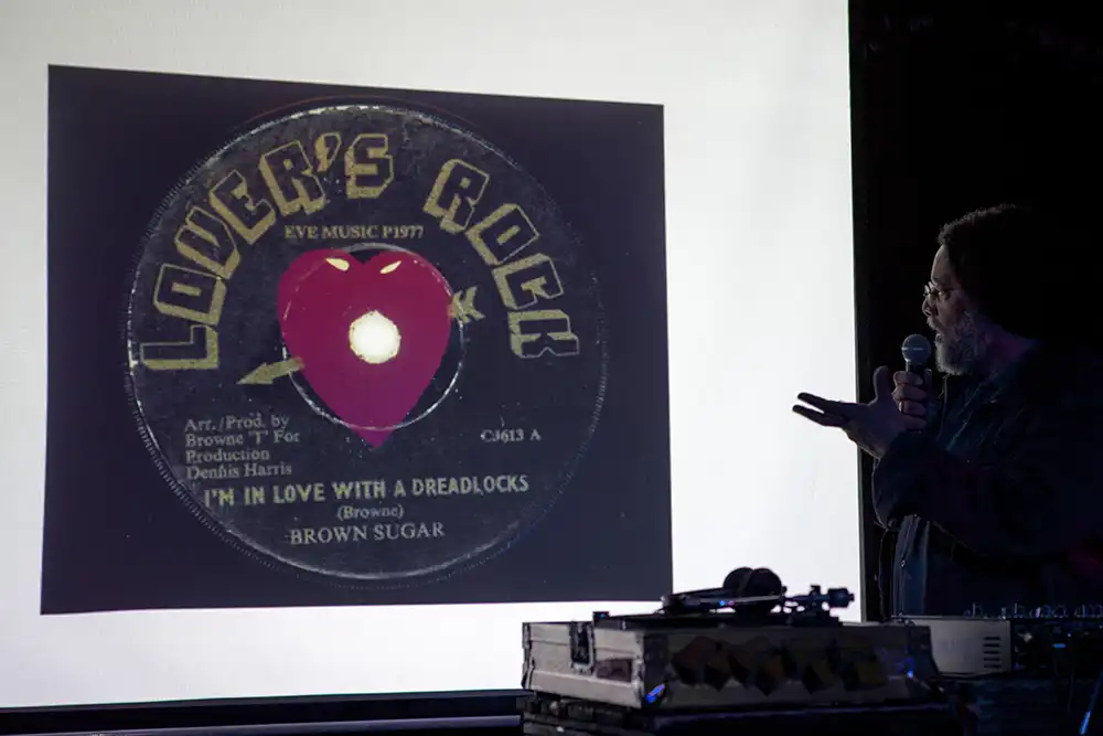 Shoulder Move event with Goldsmiths & The Wire @ Amersham Arms (11 June 2016) Photo One Love Books
